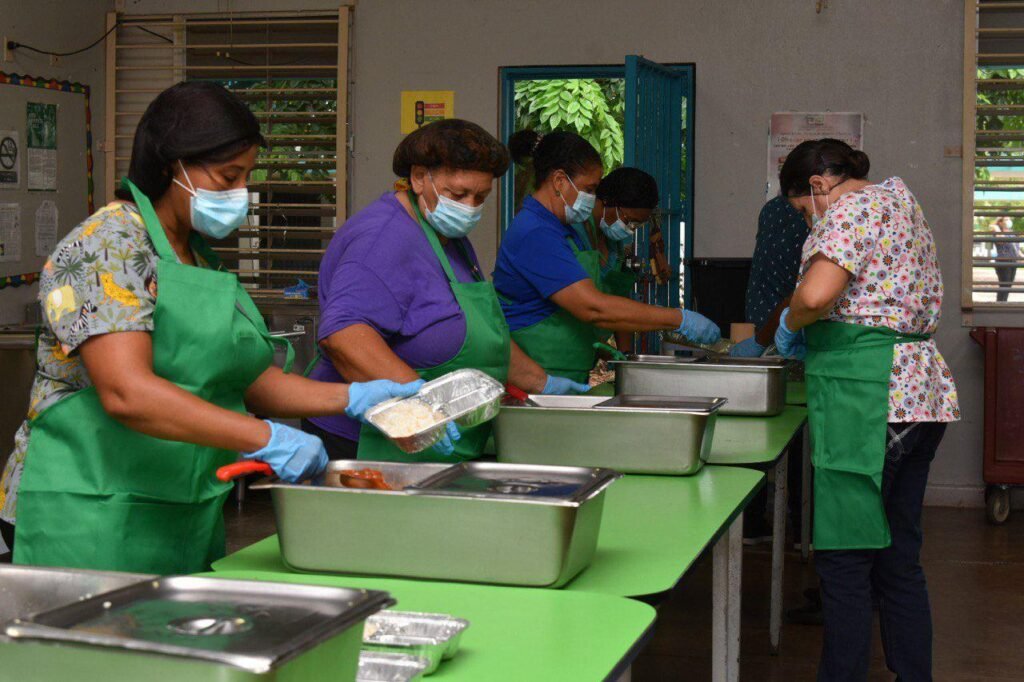 SE NECESITAN 91 PERSONAS PARA TRABAJAR COMO MONITOR DE COMEDOR ESCOLAR EN COLEGIOS | URGENTE.