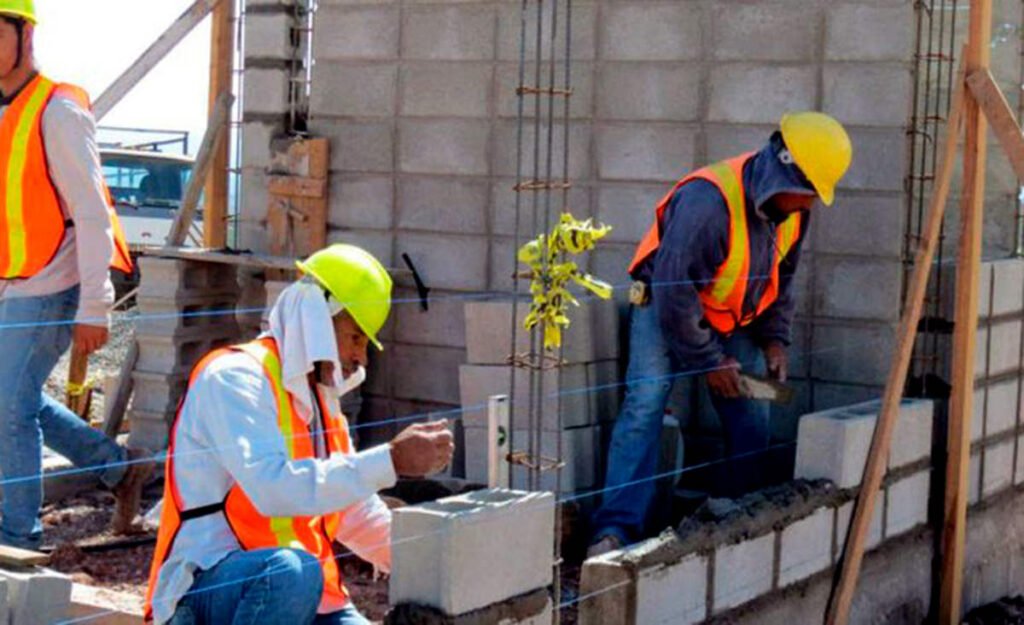 SOLICITAN 186 AYUDANTES PARA OBRAS DE CONSTRUCCIÓN