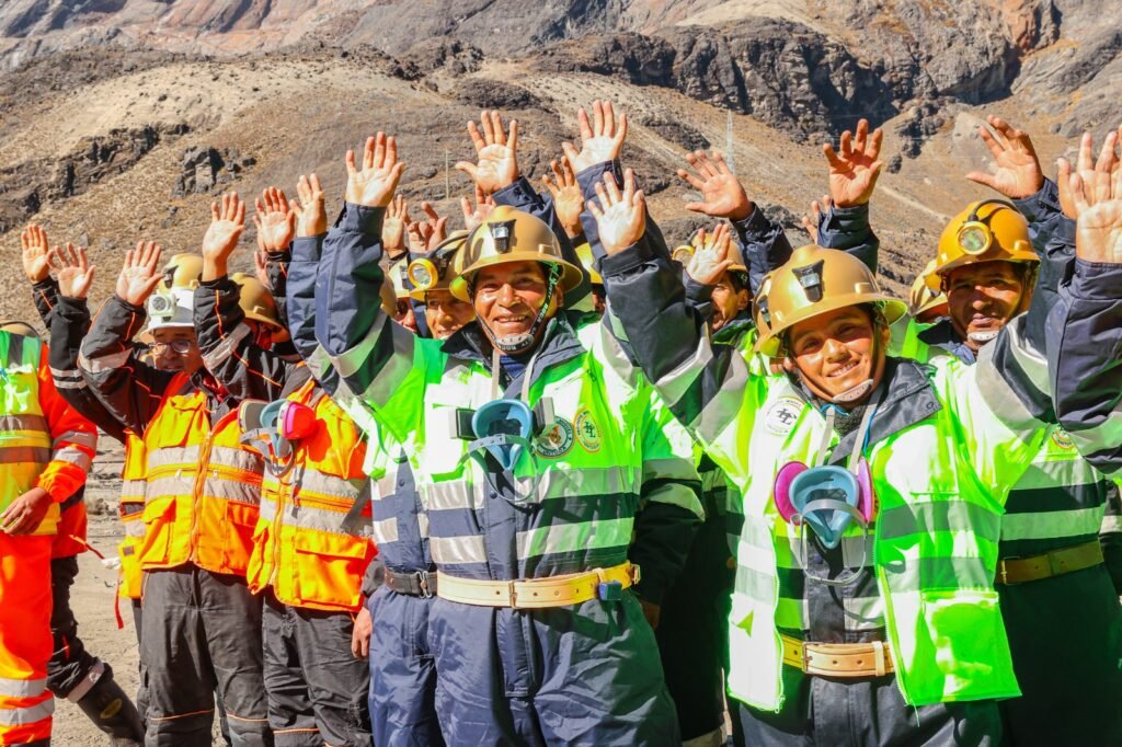 EMPRESA MINERA NECESITA 187 PERSONAS PARA DIFERENTES SECTORES DE TRABAJO|| URGENTE